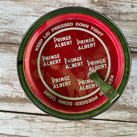 Vintage Antique Prince Albert Red Tobacco Tin, round red tin with opener - Picture 2 of 13
